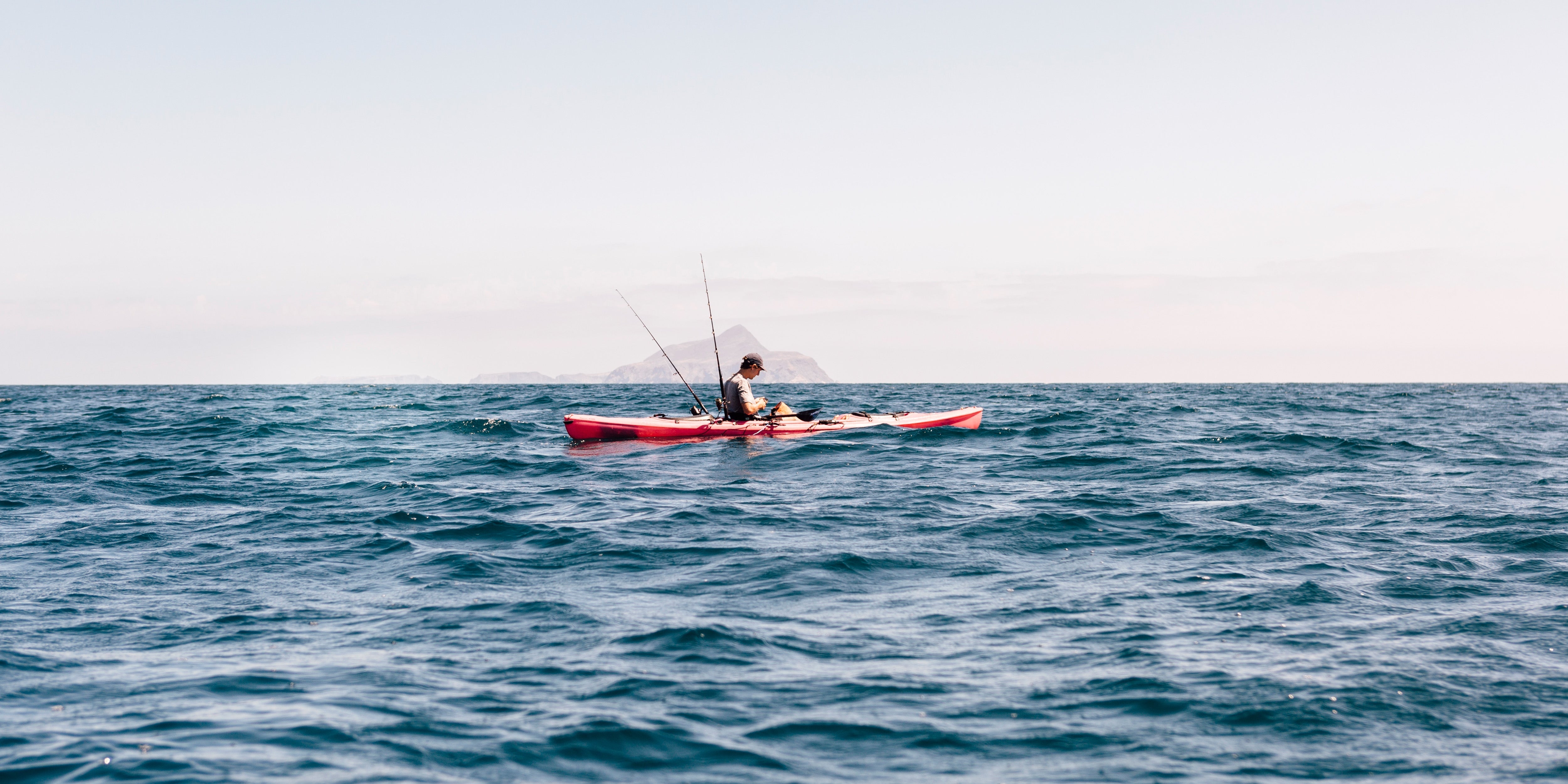 LiFePO4 vs Lead-Acid: Which 12V Battery is Best for Kayak Fishing?